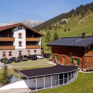 Gasthaus & Pension Alphorn Lech am Arlberg Exterior photo