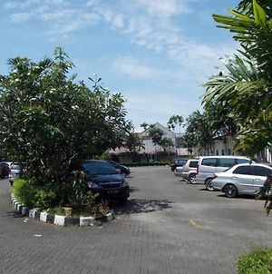 Puri Jaya Hotel Jakarta Exterior photo