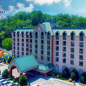 Country Cascades Hotel Pigeon Forge Exterior photo