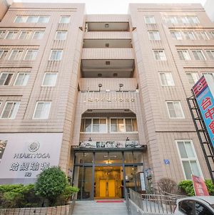Taichung Hall Aparthotel Exterior photo