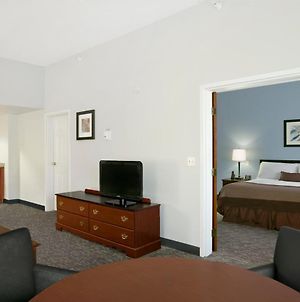 Wingate By Wyndham Green Bay/Airport Hotel Room photo