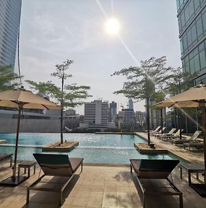 Sivatel Bangkok Hotel Exterior photo