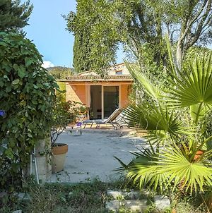 Cozy Holiday Home In Grimaud With Beach Near Vr Exterior photo