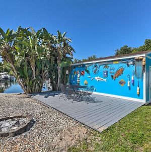 Colorful Canalfront Home - Boat Dock, Deck, Kayaks Homosassa Exterior photo
