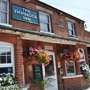 The Emmbrook Inn Hotel Wokingham Exterior photo