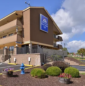 Americas Best Value Inn-Pittsburgh Airport Coraopolis Exterior photo