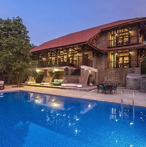 Saffronstays Vedika - Ecofriendly Villa By The River With Pool Palghar Exterior photo
