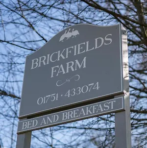 Brickfields Farm Bed & Breakfast Kirkbymoorside Exterior photo