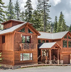 Extravagant Mountain Lodge Stateline Exterior photo
