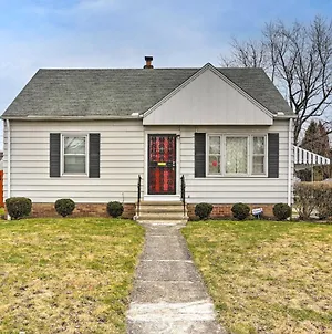 Quaint And Cozy Home Less Than 15 Mi To Dtwn Cleveland! Maple Heights Exterior photo