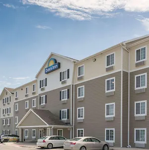 Days Inn & Suites By Wyndham Rochester South Exterior photo