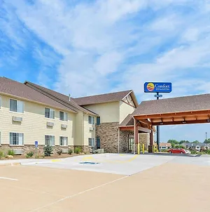 Comfort Inn & Suites Riverview Near Davenport And I-80 Le Claire Exterior photo