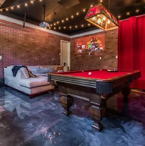 Vnc Bnb King Beds, Pool Table, Fire Pit, Arcade, Xbox Vancouver Exterior photo