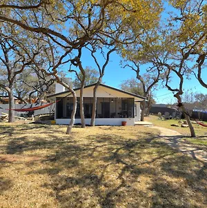 Private Lakefront Cabin Located On Lake Travis Austin Exterior photo
