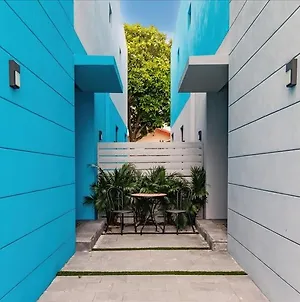 Versailles Villa 2- Luxury Designer Townhome Miami Exterior photo