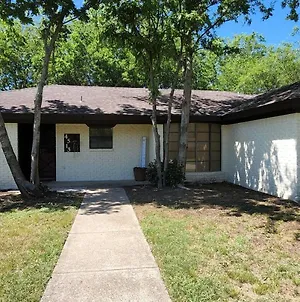 The Cozy Corner House At Haltom City Texas Exterior photo