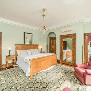 Peaceful Easy Feelings - King Sized Bed - Sleeps 2 Apartment Lynchburg Exterior photo