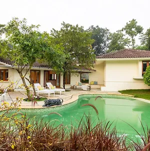 Emerald Leaf - Villa Limon Dahanu Exterior photo