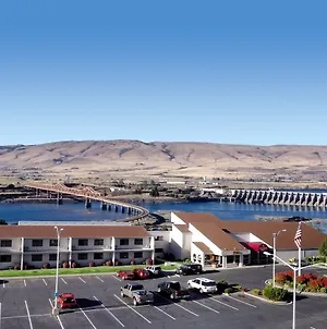 Columbia River Hotel, Ascend Hotel Collection The Dalles Exterior photo