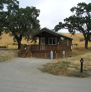 San Benito Camping Resort One-Bedroom Cabin 8 Paicines Exterior photo