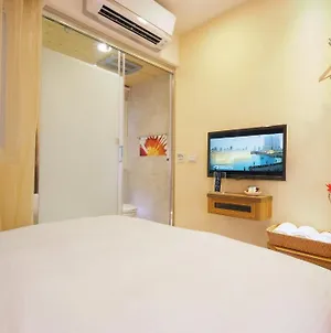Golden Hotel Taipei Room photo