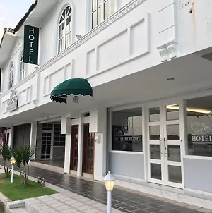 Hotel Perling Johor Bahru Exterior photo