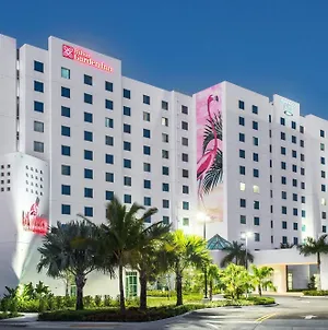 Hilton Garden Inn Miami Dolphin Mall Exterior photo
