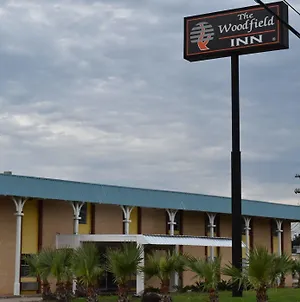 Woodfield Inn And Suites Yoakum Exterior photo