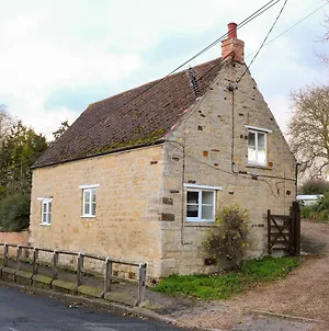 Manor Farm House Cottage Kettering Exterior photo