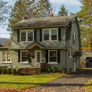 Enchanted Cottage On Glen Elmira Exterior photo