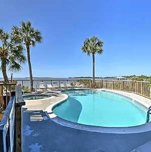 Beachfront Cedar Key Condo With Pool, Spa And Views! Exterior photo