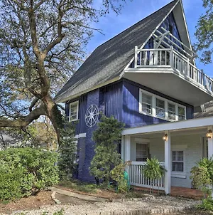 Coastal, Walkable Home In Historic Southport! Exterior photo