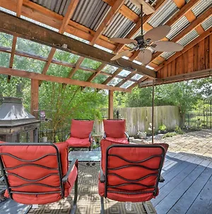 College Station Getaway With Hot Tub And Courtyard! Villa Exterior photo
