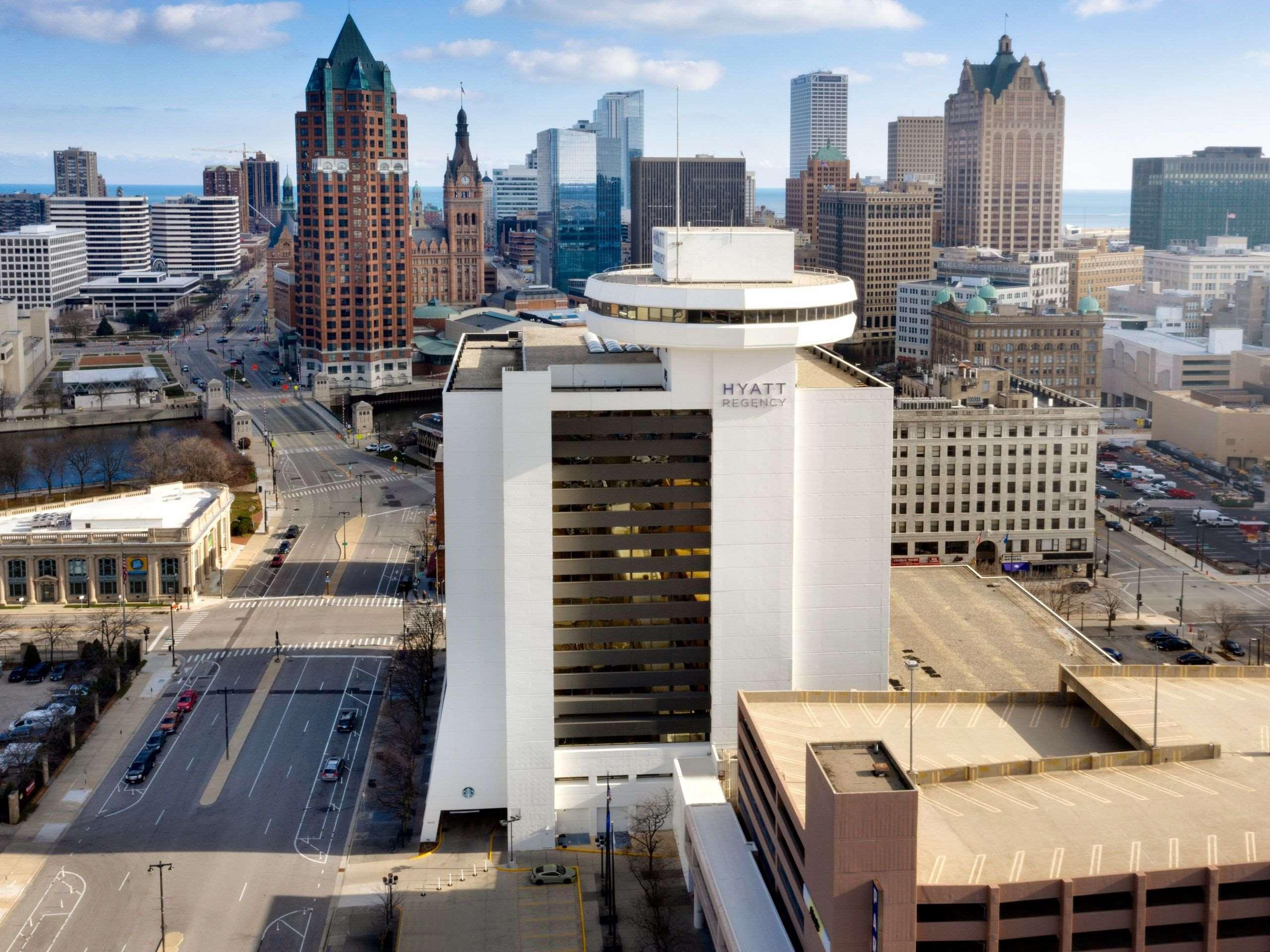 Hyatt Regency Milwaukee Hotel Exterior photo