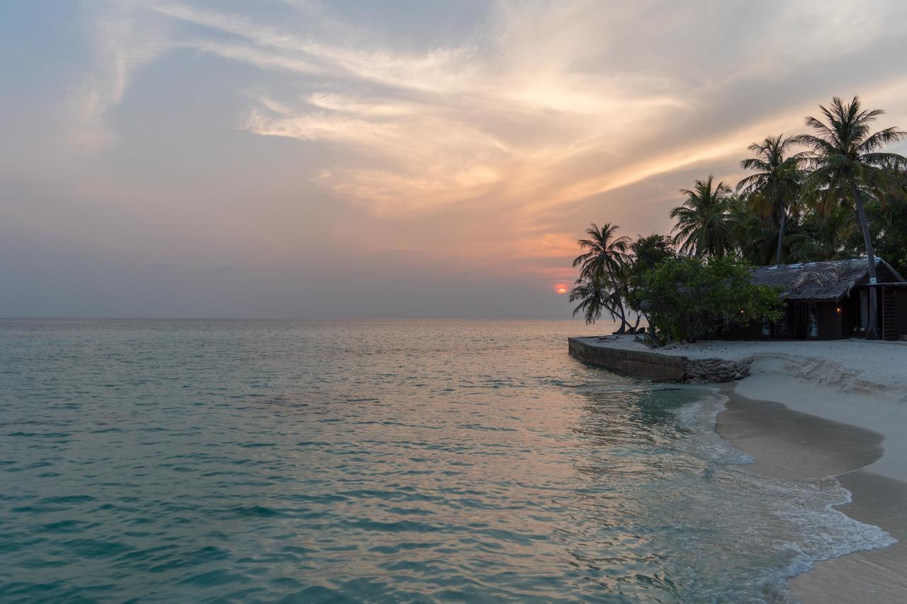 Palm Beach Island Resort & Spa Maldives Lhaviyani Atoll Exterior photo