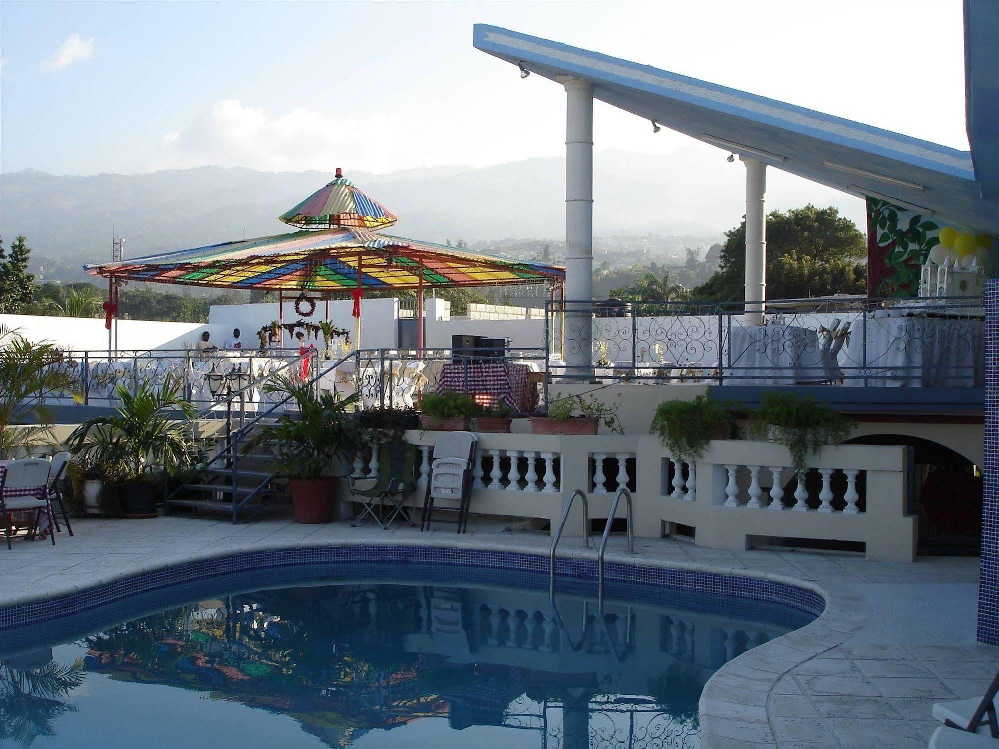 Pavillon Des Receptions & Hotel Port-au-Prince Exterior photo