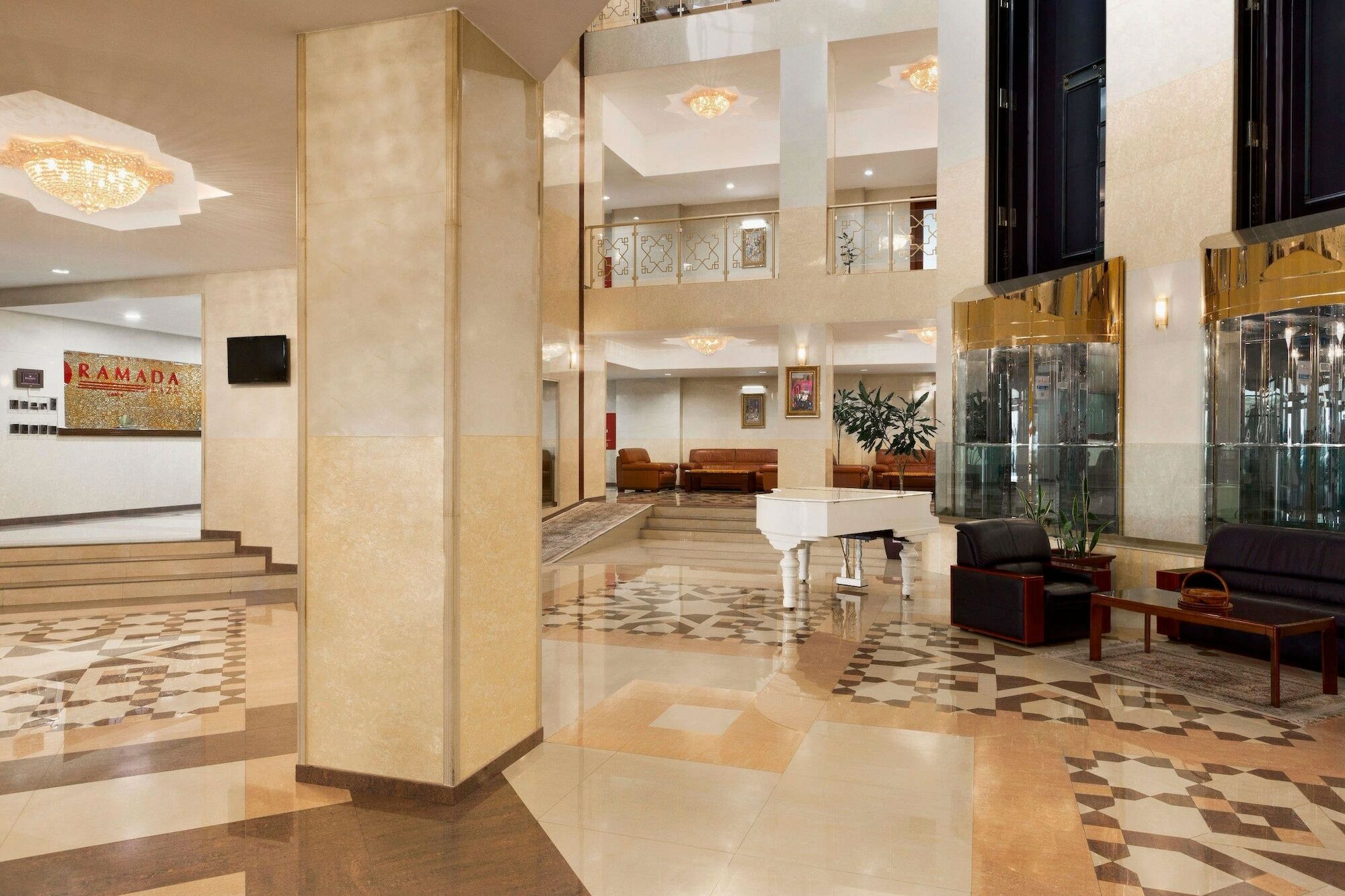 Отель Ramada Plaza By Wyndham Konya Гянджа Экстерьер фото